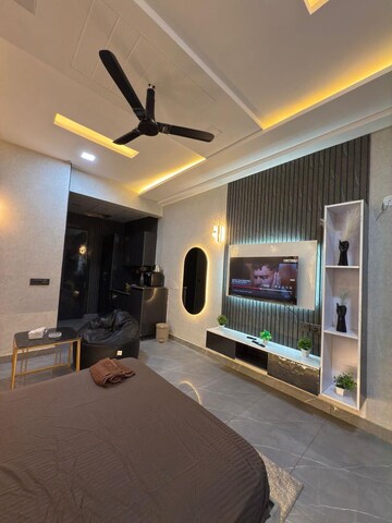Gym in Studio Apartment at Gaur City-2, Gaur City 2 – for Rent
