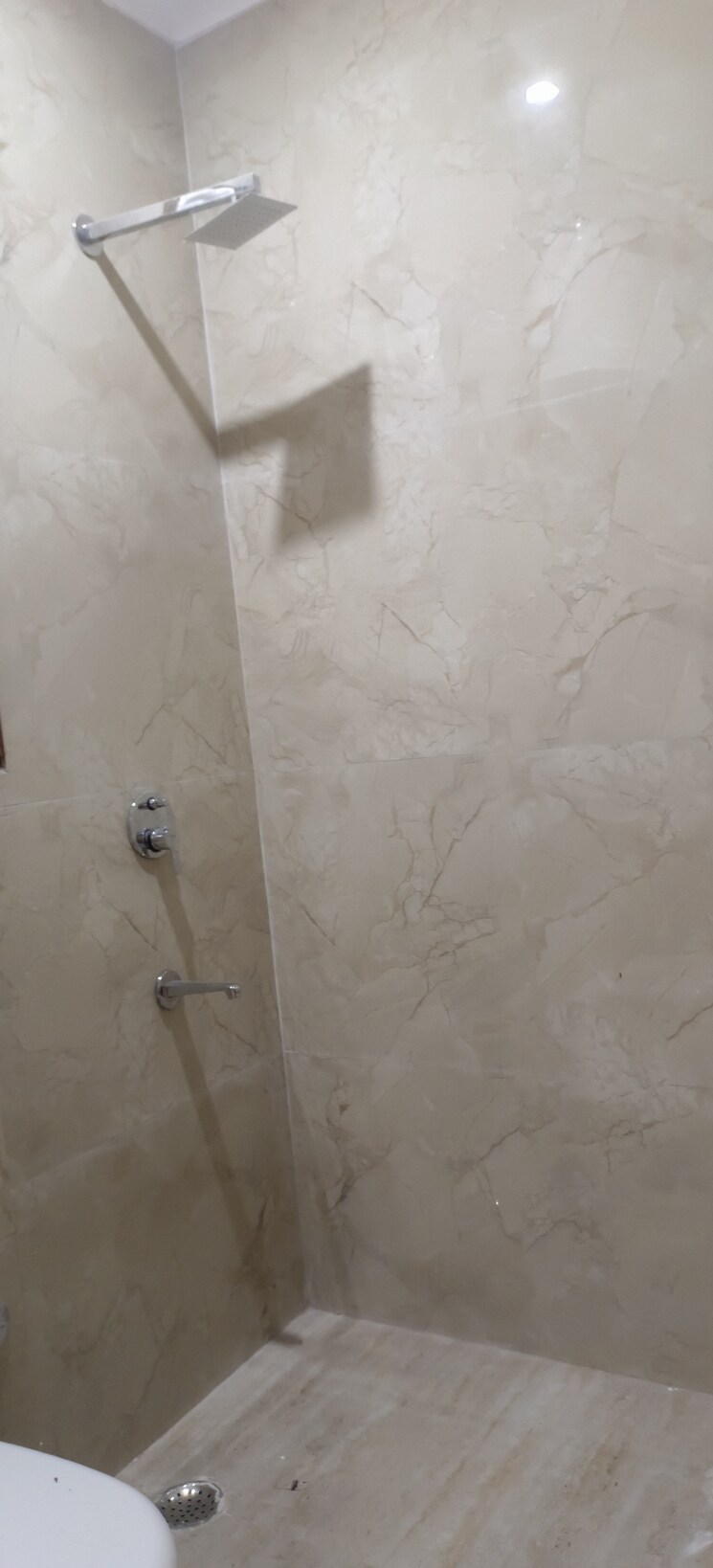 Bathroom, freedom fighters enclave 3 Bedroom 1150 Sq.Ft. Builder Floor In Freedom Fighters Enclave Delhi 9054823