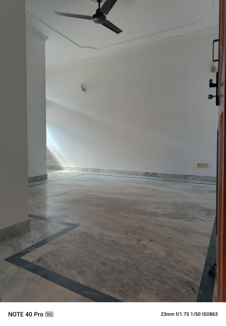 Room, saket 3 Bedroom 1800 Sq.Ft. Builder Floor In Saket Delhi 9054827