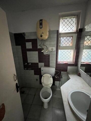 Team Area in 3 BHK Builder Floor at Ansal Sushant Lok I, Sector 43 – for Rent