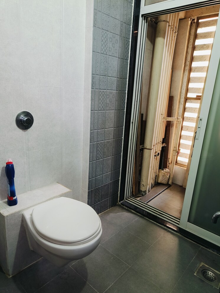 Bathroom, crystal-garden-estate-chs 2 Bedroom 1050 Sq.Ft. Apartment In Manpada Thane 9054846