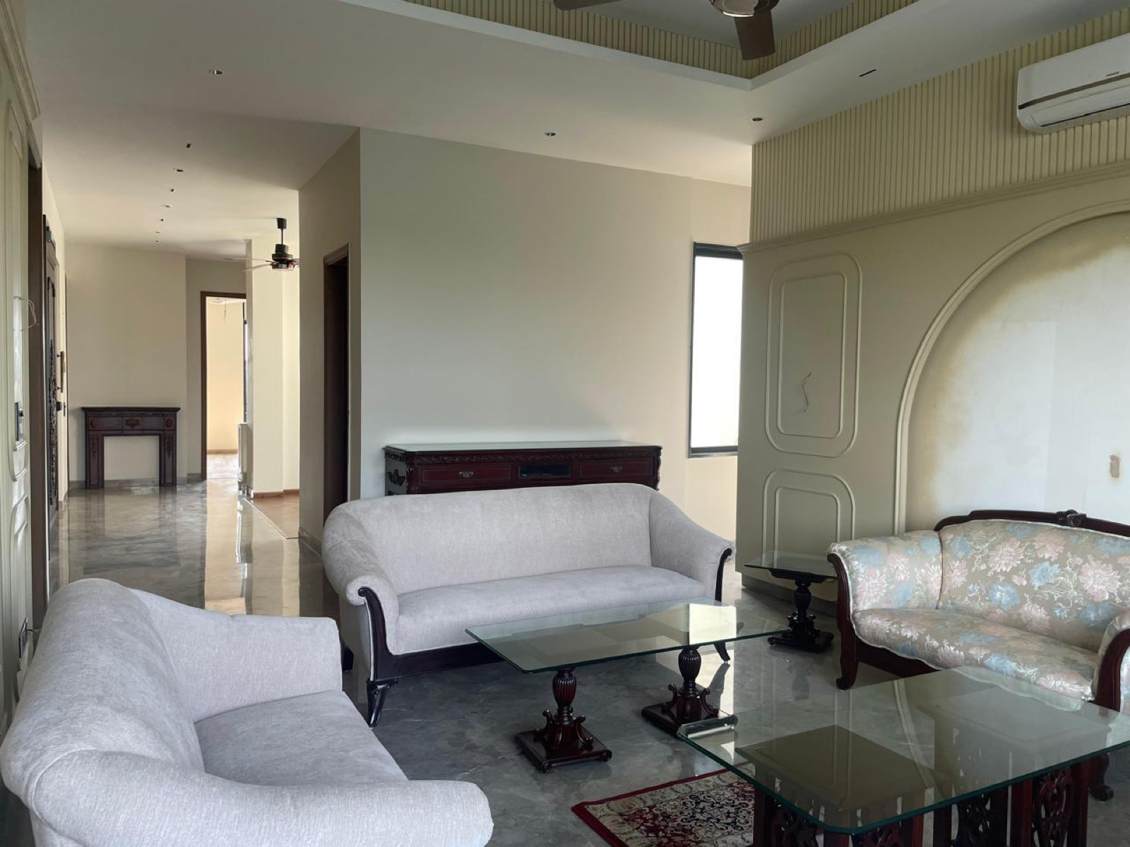 4 BHK + Servant Room Builder Floor For Rent in DLF Independent Floors