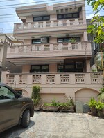 6+ BHK + Pooja Room,Servant Room,Study Room,Extra Room 250 Sq.Mt. Villa in Sector 46