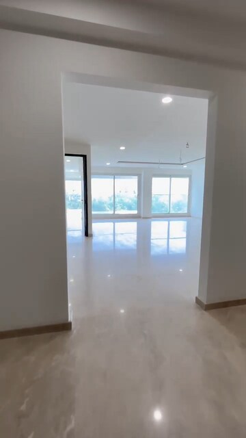 Room in 4 BHK Apartment at Ajmera Prive, Juhu – for Sale