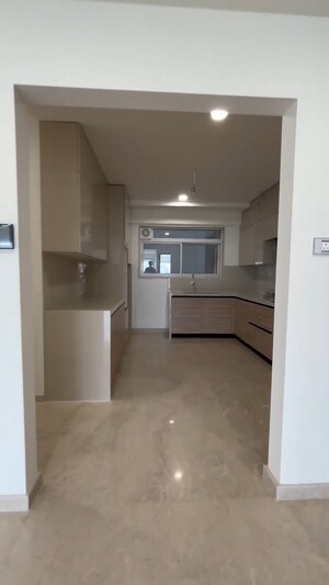 Room in 4 BHK Apartment at Ajmera Prive, Juhu – for Sale