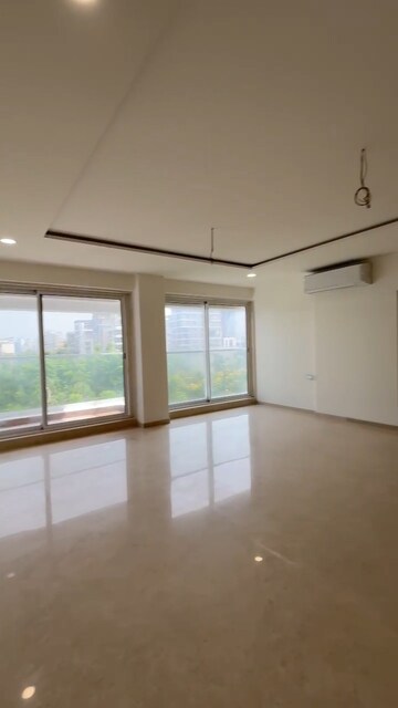 Room in 4 BHK Apartment at Ajmera Prive, Juhu – for Sale