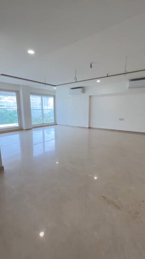 Room in 4 BHK Apartment at Ajmera Prive, Juhu – for Sale