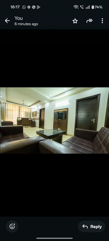 Living Room in 3 BHK Builder Floor at SAS Tower, Sector 38 – for Rent