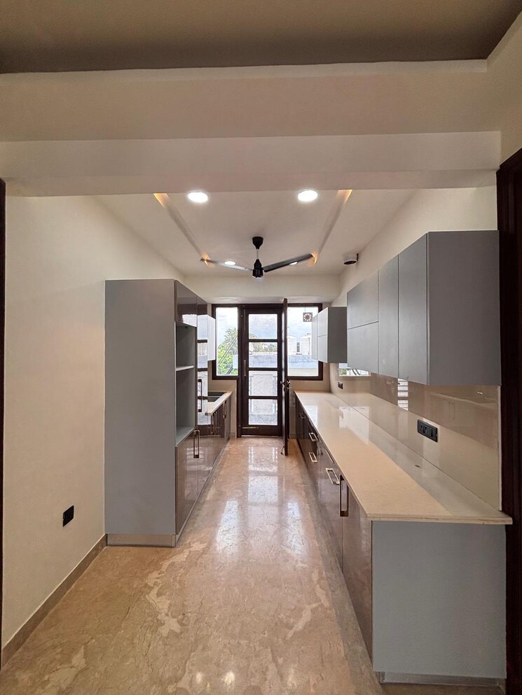 Kitchen, trishla-city 3 Bedroom 1800 Sq.Ft. Apartment In Patiala Road Zirakpur 9054930