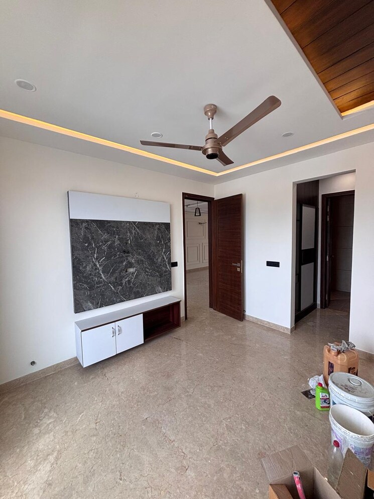 Room, trishla-city 3 Bedroom 1800 Sq.Ft. Apartment In Patiala Road Zirakpur 9054930