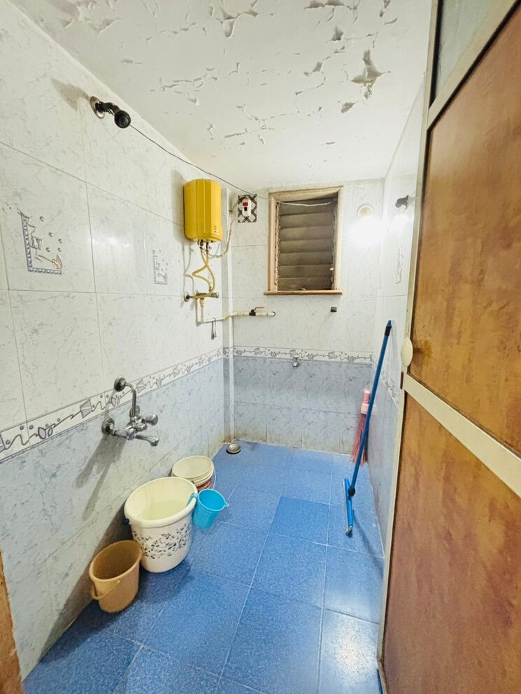 Attached Bathroom, sarvodaya-dutt-chs 1 Bedroom 999 Sq.Ft. Apartment In Dombivli West Thane 9054946