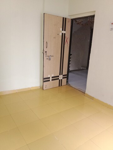 Room in 1 BHK Apartment at Rashmi Star City, Naigaon East – for Rent