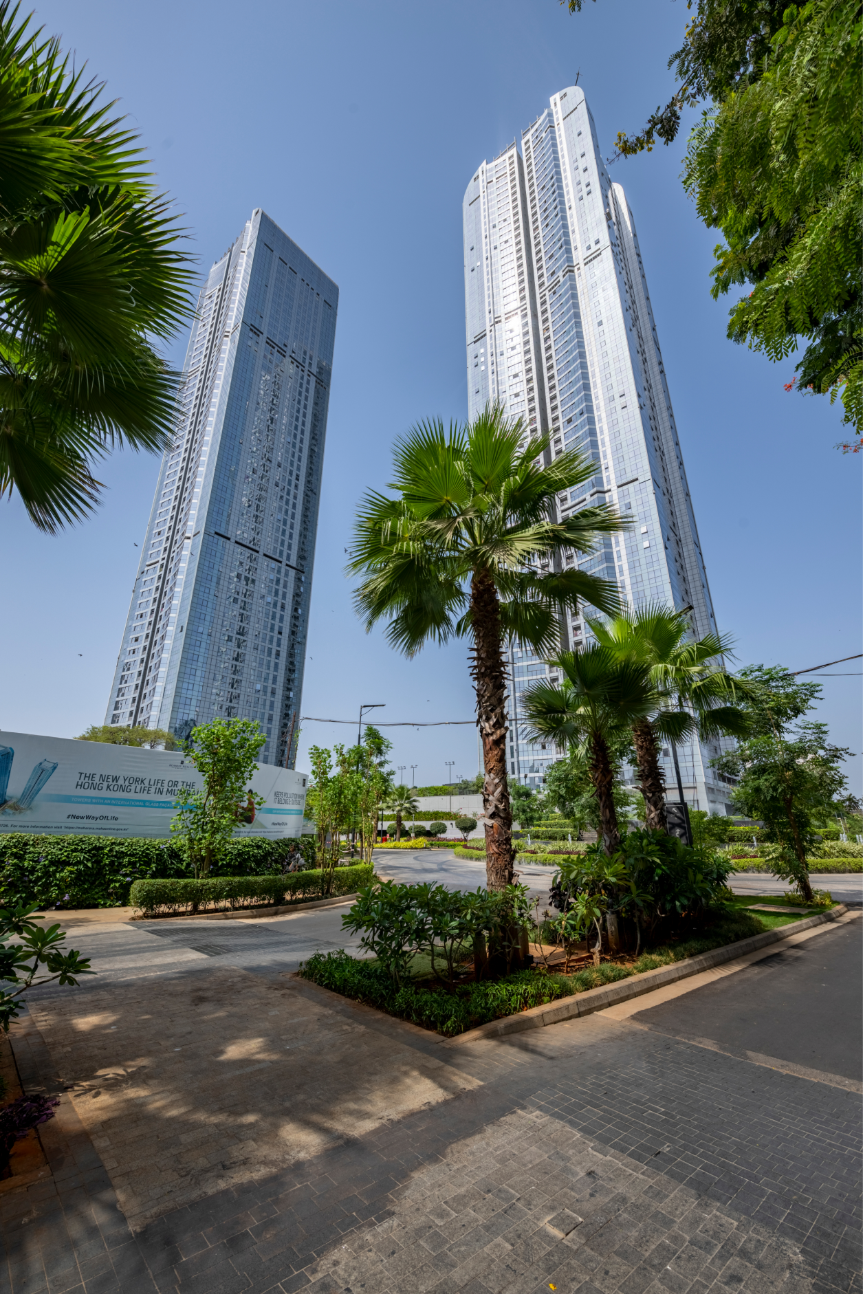 3 BHK + Pooja Room,Servant Room,Study Room,Extra Room Apartment For Rent in Bombay Realty Two ICC