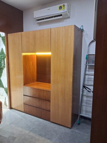 Room in  Office Space at Vipul Trade Centre, Sector 48 – for Rent