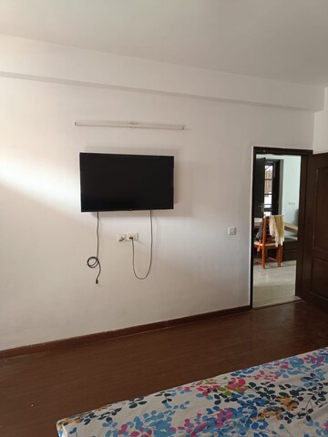 Room in 3.5 BHK Independent House at Manohar Singh Palm Residency, North Mullanpur – for Rent