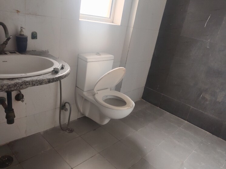 Bathroom, sector 28 4 Bedroom 2700 Sq.Ft. Apartment In Sector 28 Faridabad 9054975
