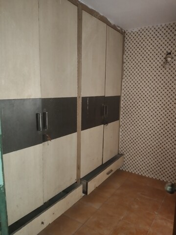 Kitchen in 4 BHK Apartment at Sector 28 – for Rent