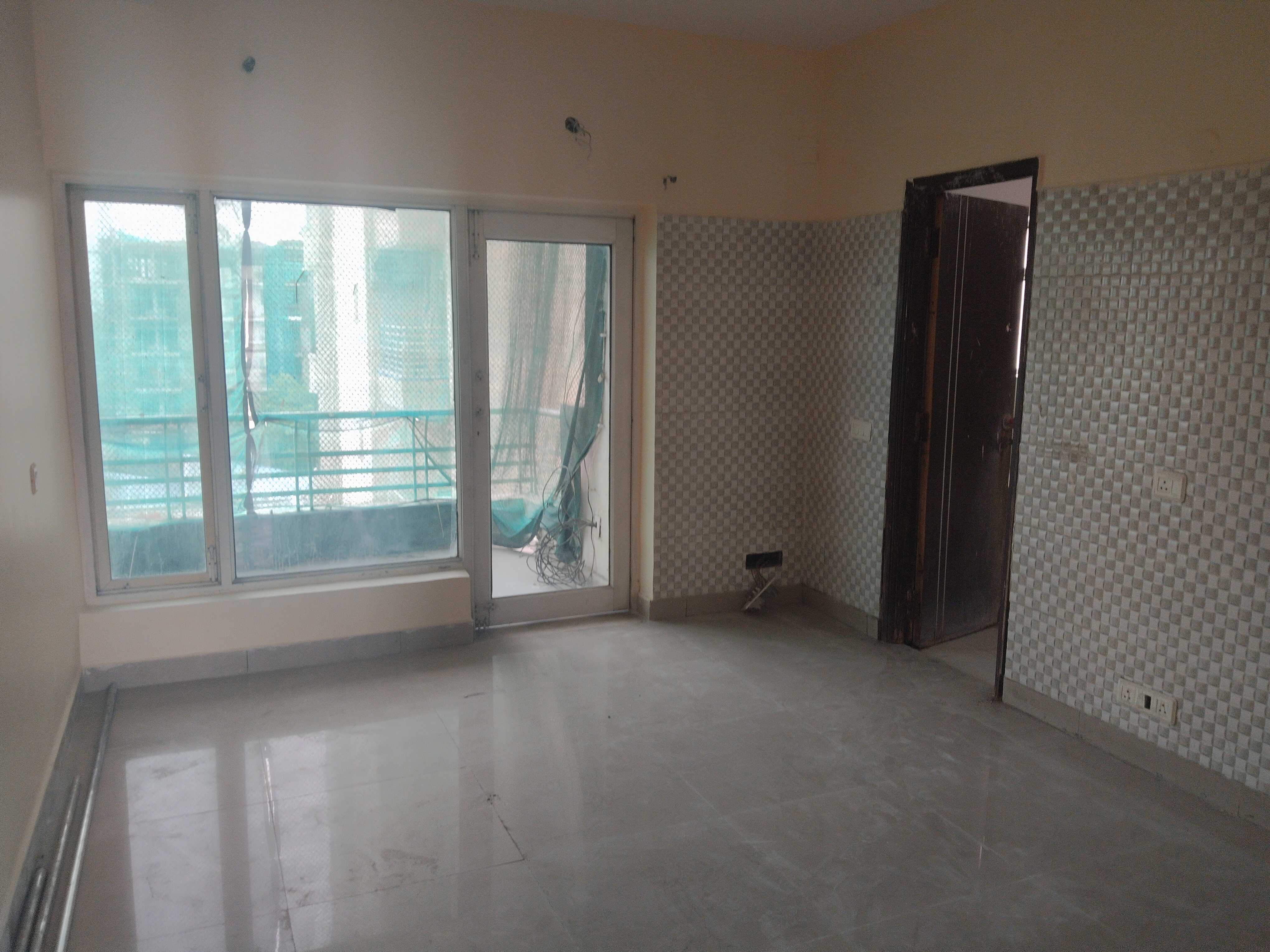 4 BHK + Servant Room Apartment For Rent in Sector 28 Faridabad