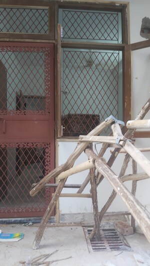 Balcony in 2.5 BHK Builder Floor at Mayur Vihar – for Sale