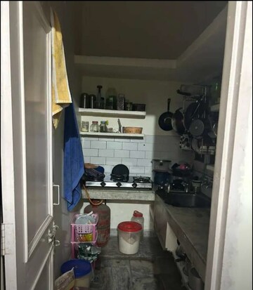 Kitchen in 2 BHK Builder Floor at Sector 43 – for Rent