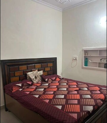 Bedroom in 2 BHK Builder Floor at Sector 43 – for Rent