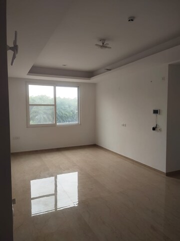 Room in 3 BHK Apartment at Ambika Florence Park, North Mullanpur – for Rent