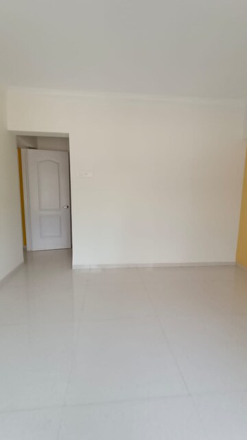 Room in 2 BHK Apartment at Sawali CHS Ghatkopar East, Ghatkopar East – for Rent