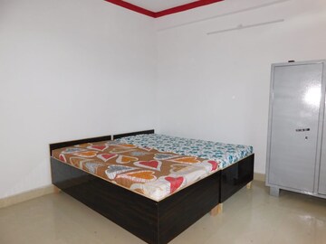 Bedroom in 1.5 BHK Independent House at Sector 39 – for Rent