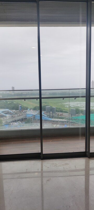 Swimming Pool in 3 BHK Apartment at Piramal Mahalaxmi North Tower, Mahalaxmi – for Rent