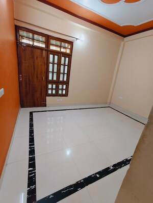 Room in 2 BHK Independent House at Kursi Road – for Sale