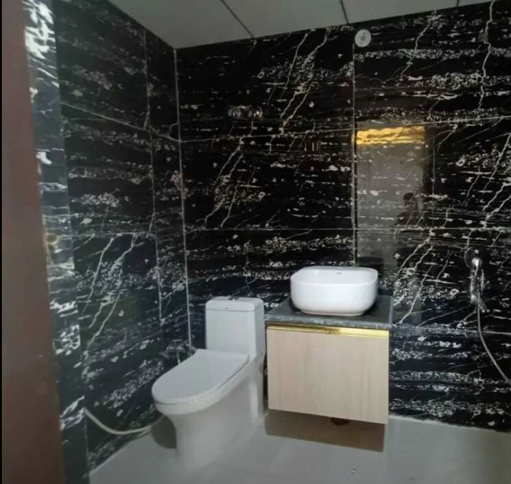 Bathroom, sector 1 1 Bedroom 800 Sq.Ft. Builder Floor In Sector 1 Noida 9055051