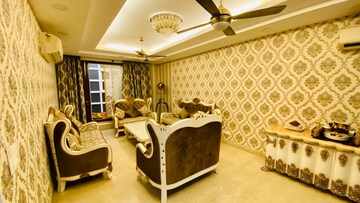 Master Bedroom in 4 BHK Builder Floor at Boutique Residential Apartment, Greater Kailash I – for Sale