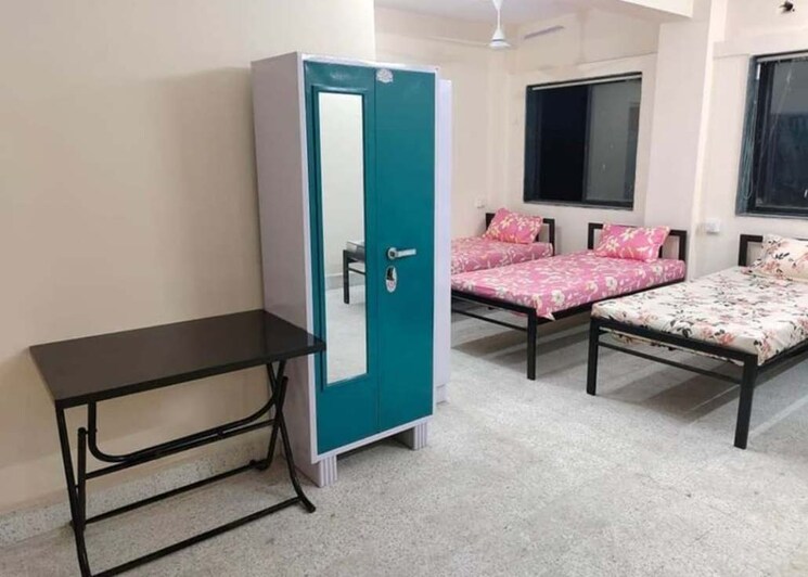 Room, andheri east Pg For Boys & Girls In Andheri East 9055076