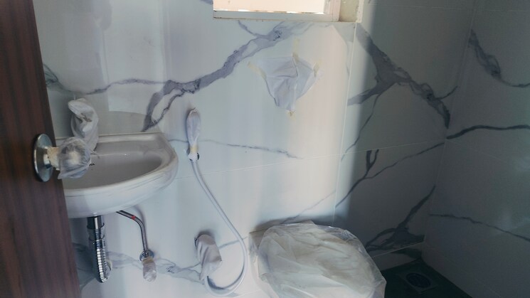 Bathroom, raunak-bliss 1 RK 450 Sq.Ft. Apartment In Ghodbunder Road Thane 9055098