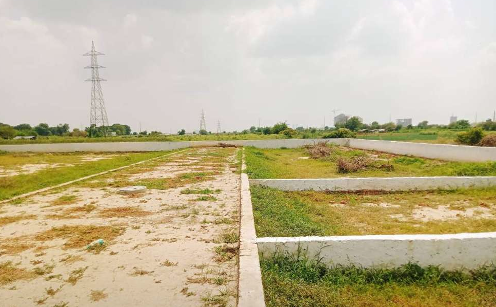 Plot For Sale in Sector 162