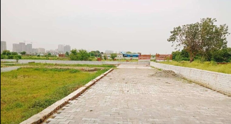 undefined, sector 162  100 Sq.Yd. Plot In Sector 162 Noida 9055100