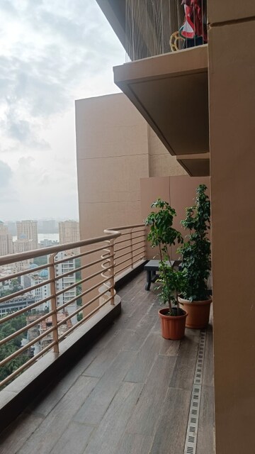 Balcony in 3.5 BHK Apartment at Kanakia Silicon Valley, Powai – for Rent