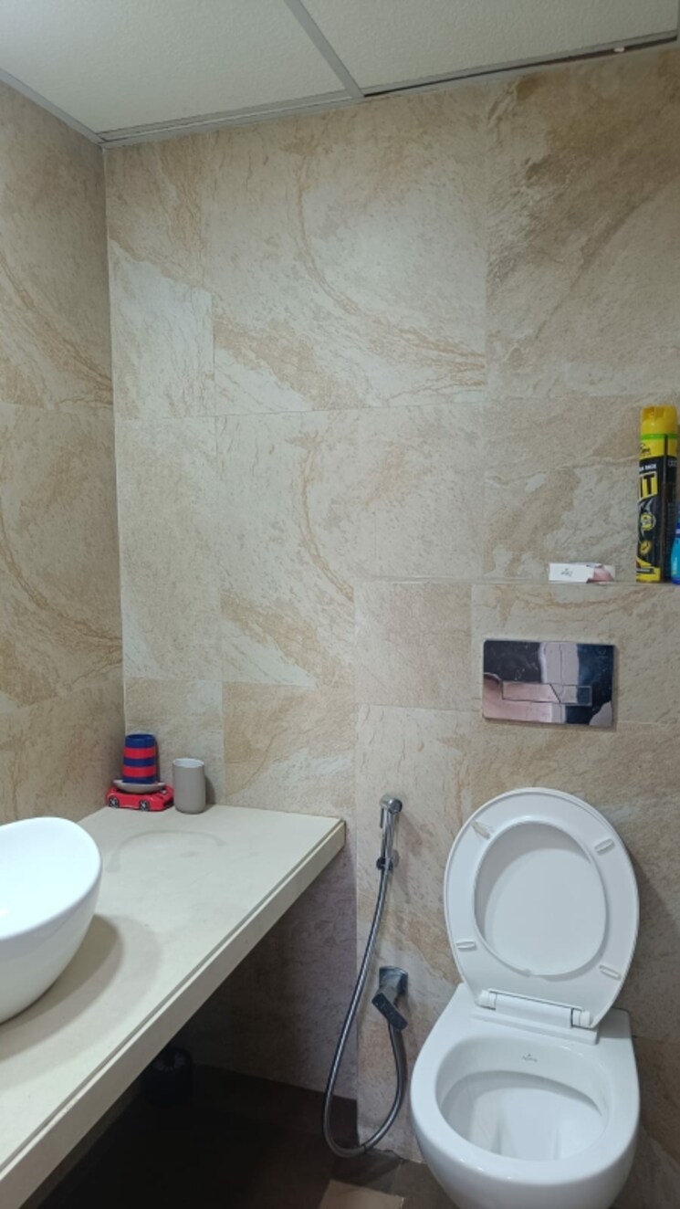 Bathroom, kanakia-silicon-valley 3.5 Bedroom 2000 Sq.Ft. Apartment In Powai Mumbai 9055112