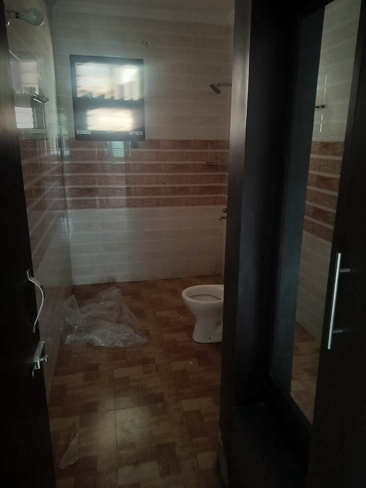 Bathroom, sector 40 1 Bedroom 899 Sq.Ft. Builder Floor In Sector 40 Gurgaon 9055118