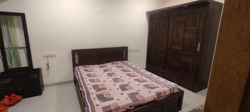 Bedroom in 2 BHK Apartment at Khar West – for Rent