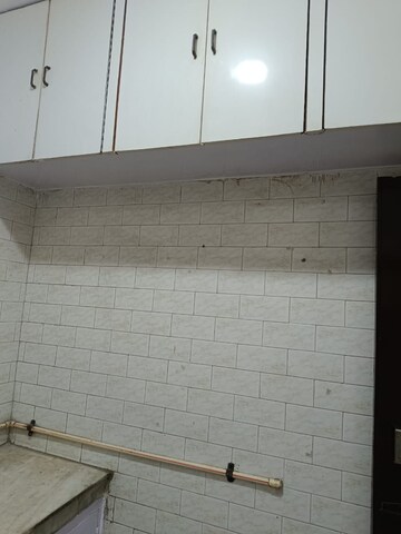 Bathroom in 2 BHK Builder Floor at Sector 40 – for Rent