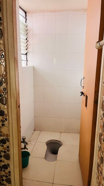 Bathroom in 3 BHK Apartment at Taware Colony – for Rent