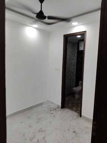 Room in 1 BHK Builder Floor at Govindpuri – for Sale