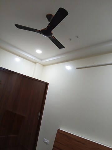 Furnished Amenities in 2 BHK Builder Floor at Sector 9 – for Rent