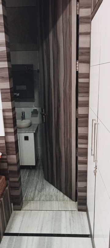 Living Room in 2 BHK Builder Floor at Sector 14 – for Rent