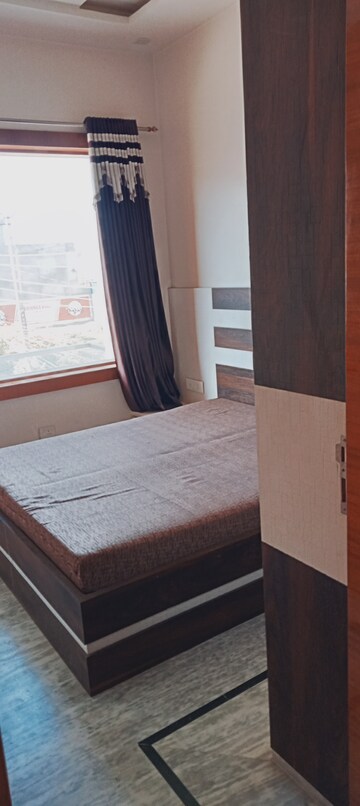 Bedroom in 2 BHK Builder Floor at Sector 14 – for Rent