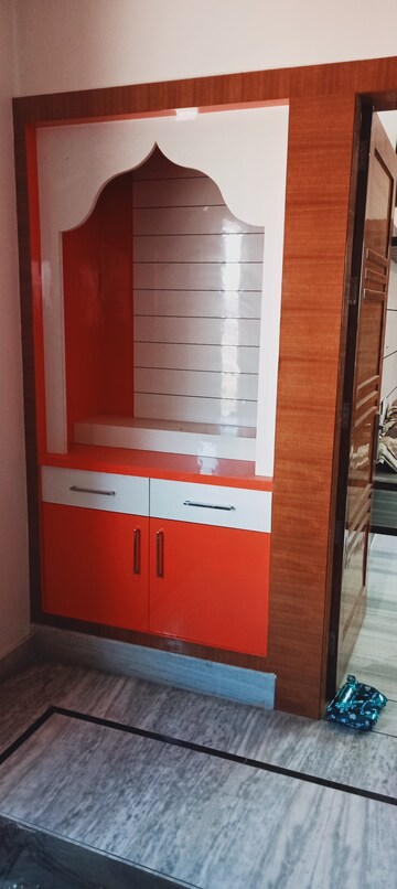 Room in 2 BHK Builder Floor at Sector 14 – for Rent