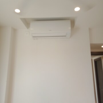 Furnished Amenities in 1 BHK Apartment at Hiranandani Regent Hill, Powai – for Rent