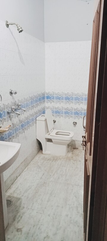 Bathroom in 2 BHK Builder Floor at Sector 14 – for Rent