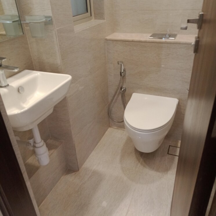 Bathroom, hiranandani-regent-hill 1 Bedroom 379 Sq.Ft. Apartment In Powai Mumbai 9055191